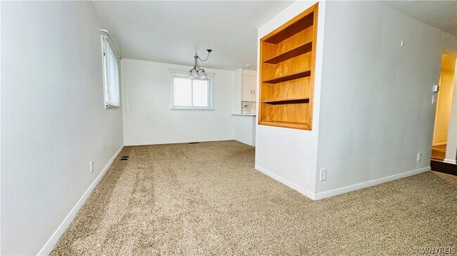 Building Photo - 954 Brighton Rd