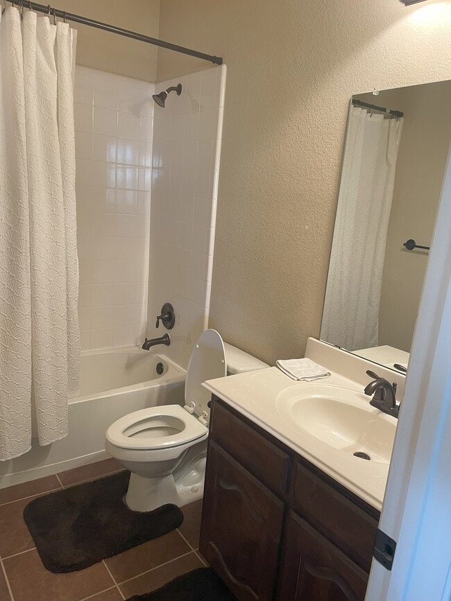 Building Photo - 762 Fannin Dr