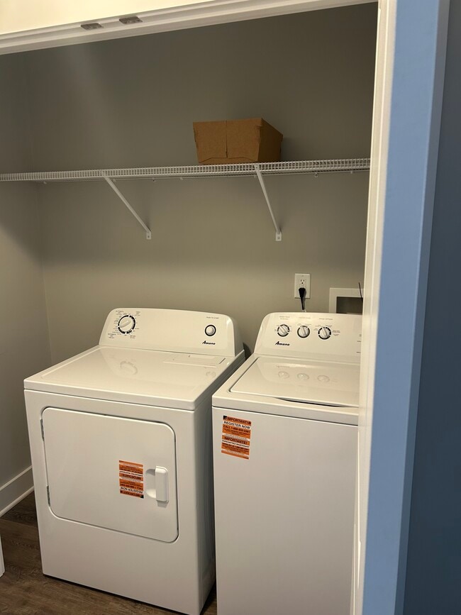 Building Photo - 74 Pelt Ln