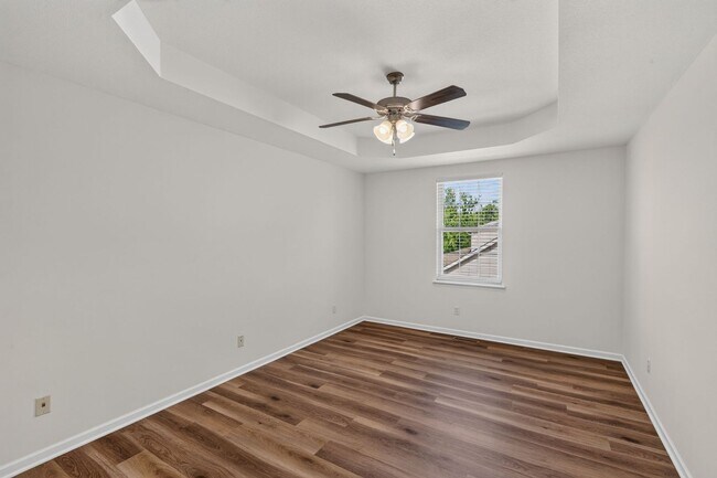 Building Photo - 1716-1718-1718 Juniper Dr