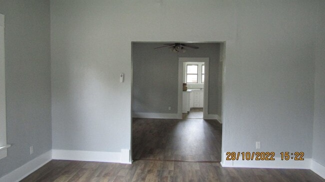 Building Photo - Old Town North!!!