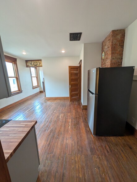 Building Photo - 3940 Spring Grove Ave
