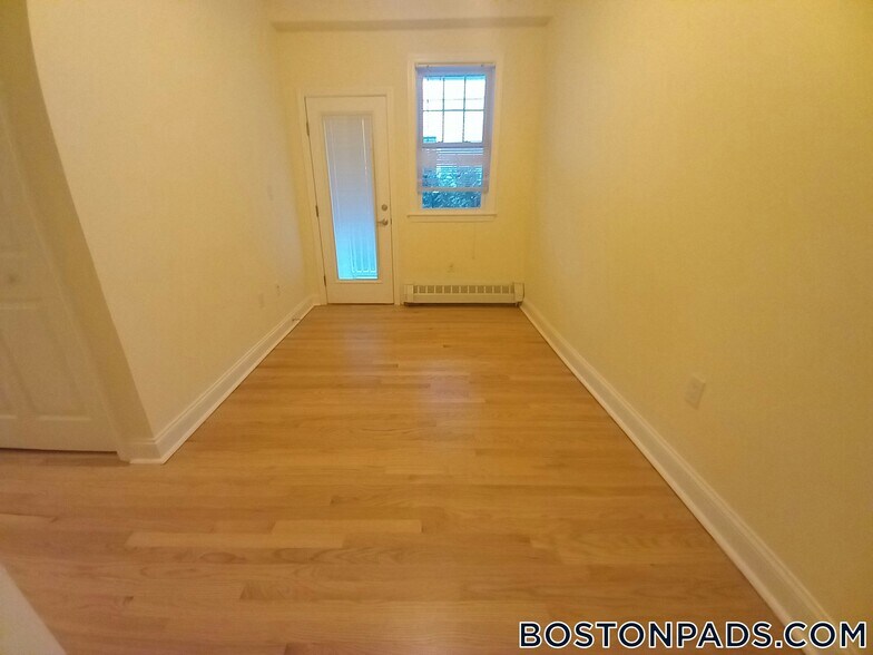 Building Photo - 65 Langdon St