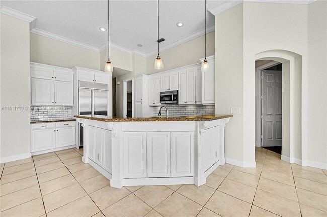 Building Photo - 512 NW 120th Dr
