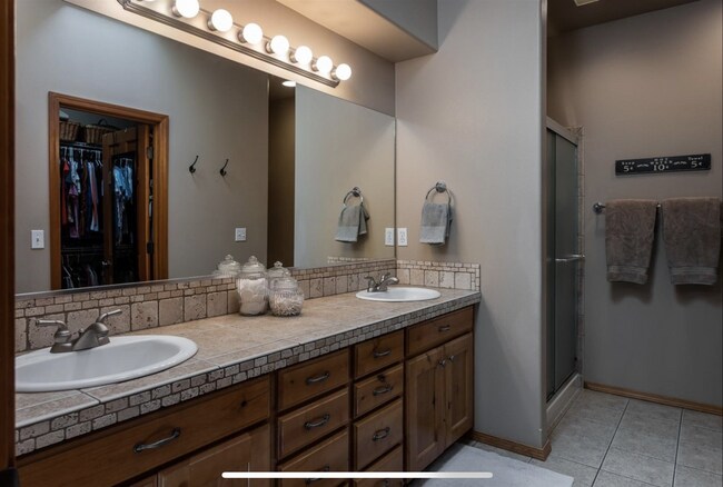 Building Photo - $4,500 - 4 Bed / 3 Bath Stunning Single Family Home in South Hill