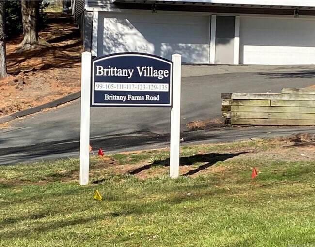 Building Photo - 99 Brittany Farms Rd