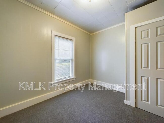 Building Photo - 1128 Cordova Ave