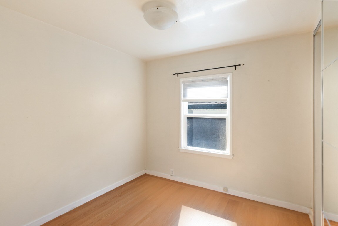 Building Photo - 485 36th St