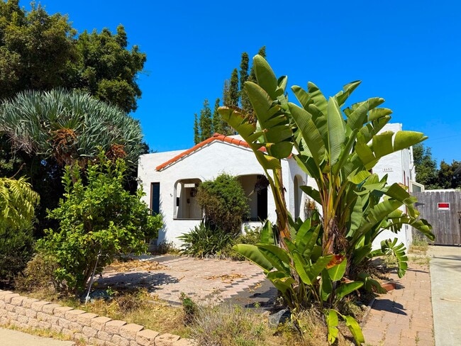 Primary Photo - Welcome to this charming home in Ocean Beach!
