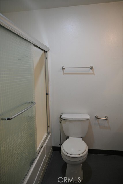 Building Photo - 497 S El Molino Ave