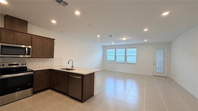 Building Photo - 4557 ORCHARD VIEW Aly