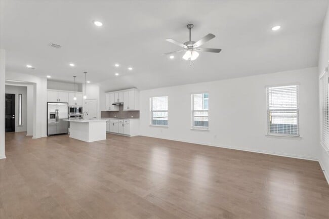 Building Photo - 1429 Cole Ests Dr