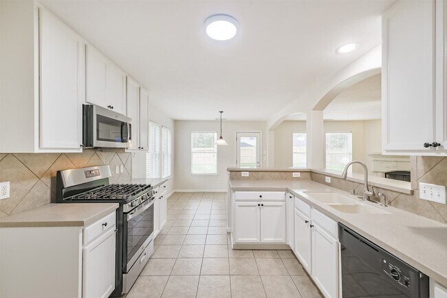 Building Photo - 21903 Whispering Daisy Ct