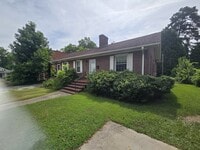 Building Photo - 403 Durst Ave W