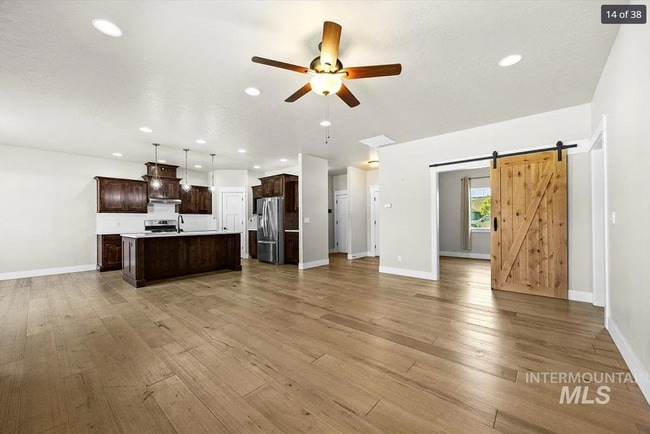 Building Photo - 337 Orchid Ave