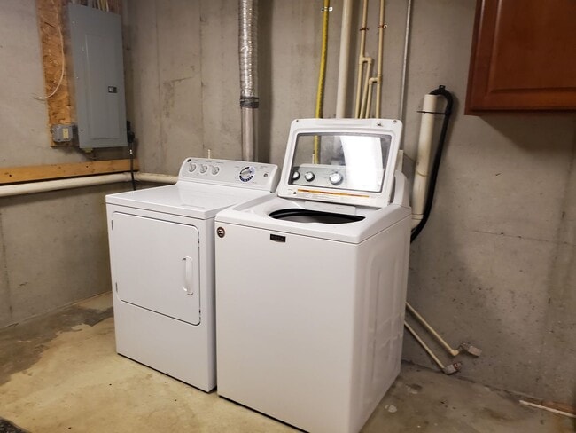 Building Photo - Beautiful 3 Bedroom, 2.5 Bath in Millersville