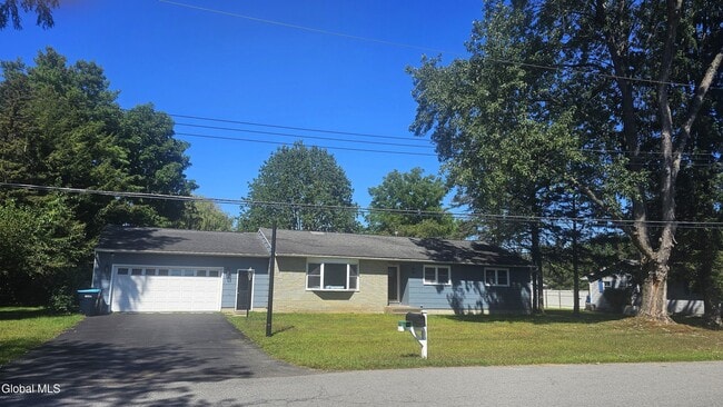 Primary Photo - 4 Walter Dr