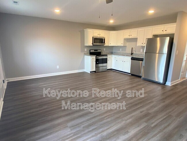 Building Photo - 580 Heritage Pointe Dr