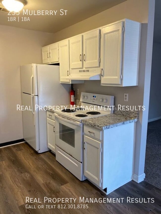 Building Photo - 235 Mulberry St