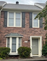 Building Photo - 132 Durwood Rd