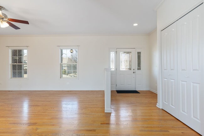 Building Photo - 1569 Colleen Ln