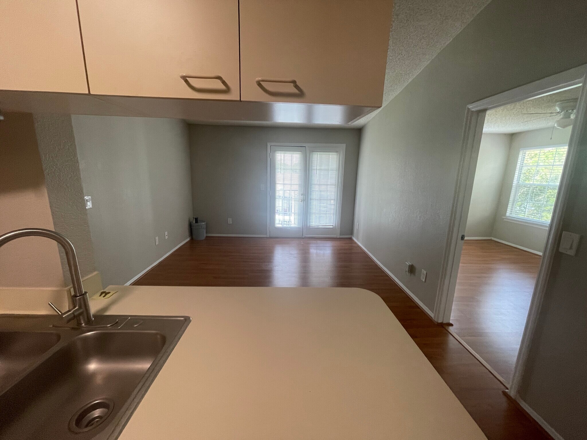 Building Photo - 2550 N Alafaya Trl