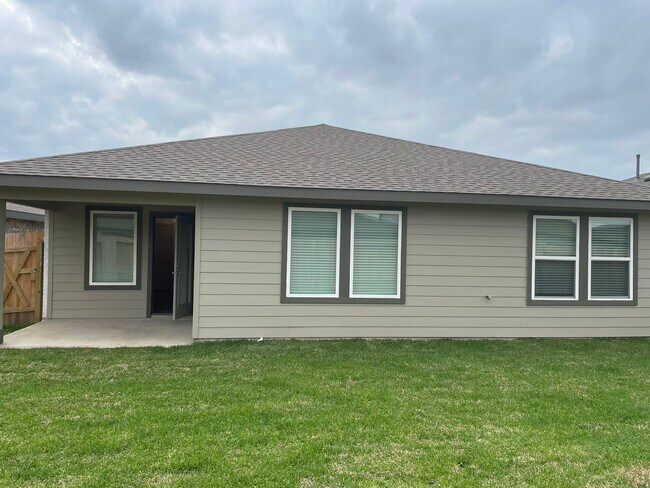 Building Photo - 7719 Golden Rubia Ln