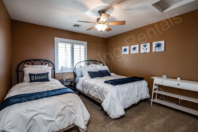 Building Photo - FURNISHED POOL HOME