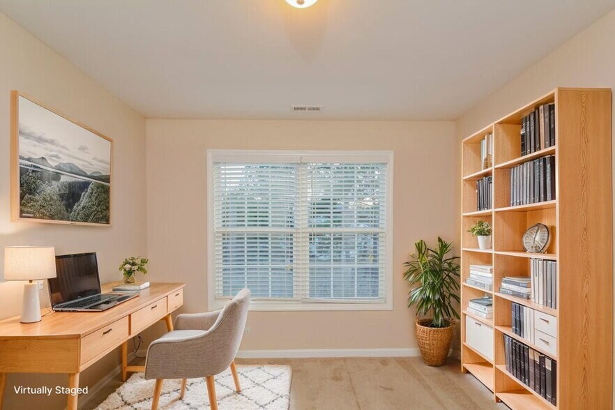 Building Photo - 4910 Little Bud Ln