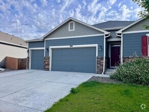 Building Photo - 3 Bed 2 Bath House in Windsor!