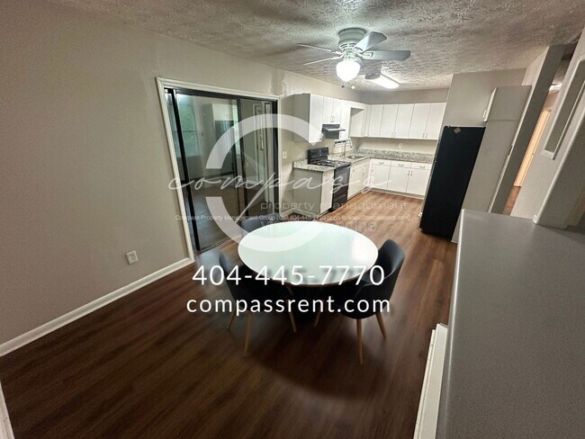 Building Photo - 3841 Bentley Dr