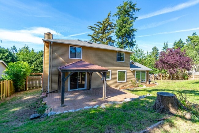 Building Photo - Beautiful Westside Oak Harbor Home Near Sunset Beach – 3 Bed + Bonus Room