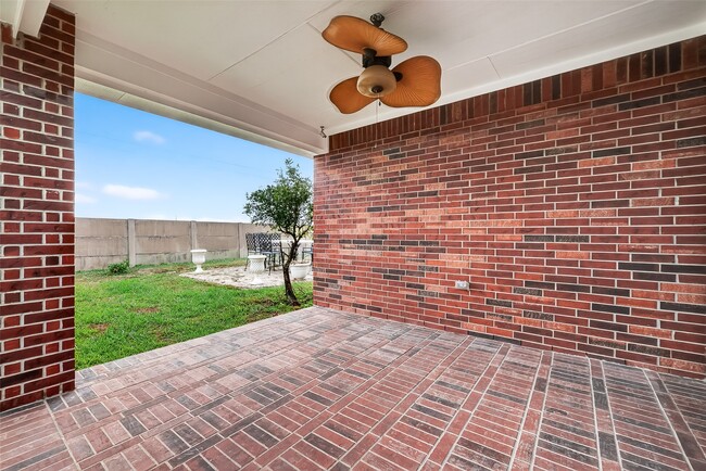 Building Photo - 13738 View Meadow Ln