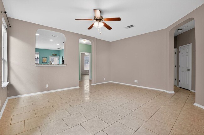 Building Photo - Spacious 3BR w/ Appliances Included + Resort-Style Community Amenities