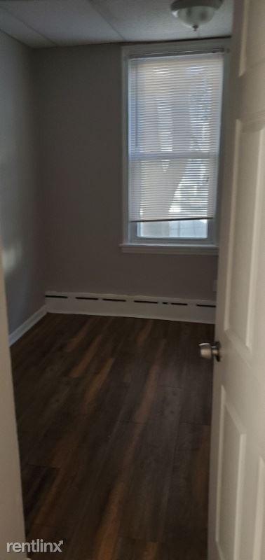 Building Photo - 460 Park Ave