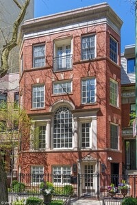 Building Photo - 38 E Elm St