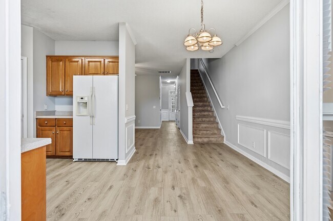 Building Photo - 777 King George Blvd