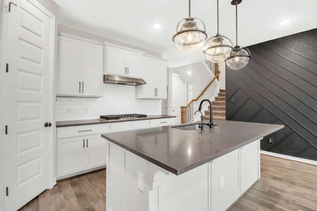Building Photo - "Spacious 4-Bedroom Sanctuary with Cozy Fireplace in San Antonio's Prime Location!"
