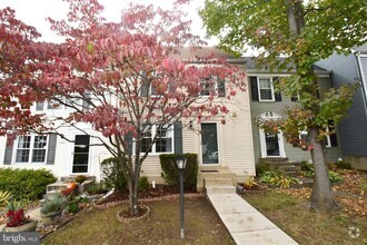 Building Photo - 6580 Lochleigh Ct