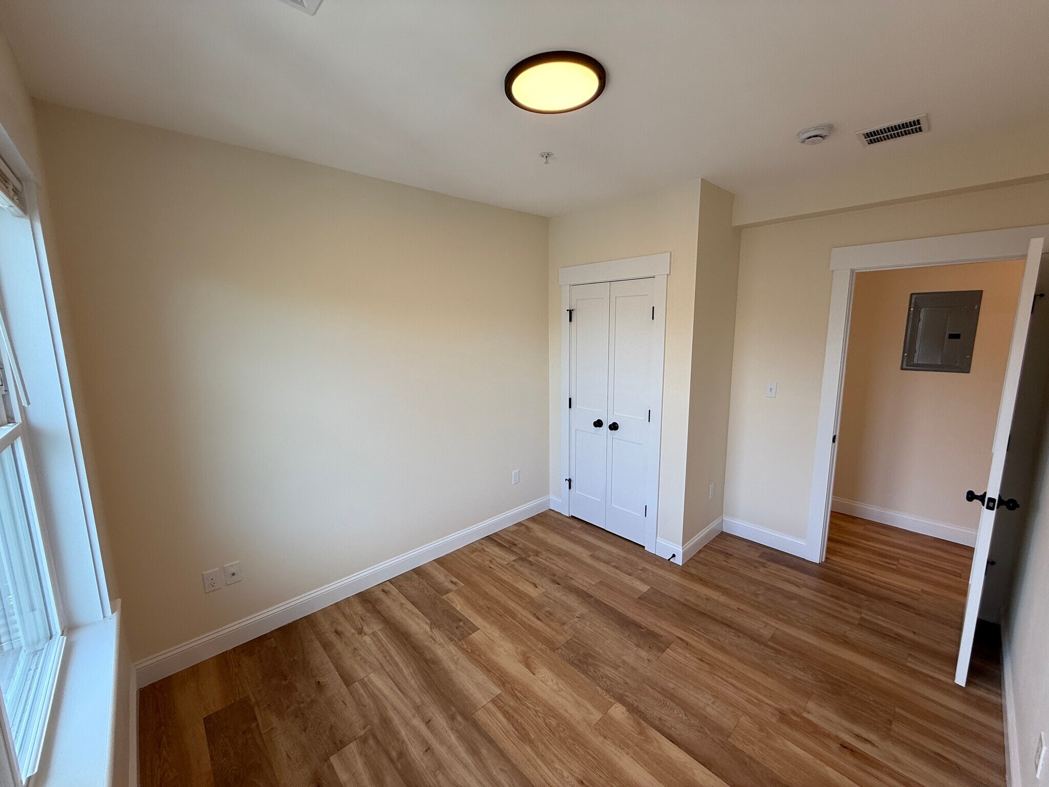 Building Photo - 14 Dorr St