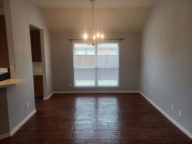 Building Photo - Rowlett Home in Great Location w/ Community Park, Pools, & Playground. Includes All Appliances!