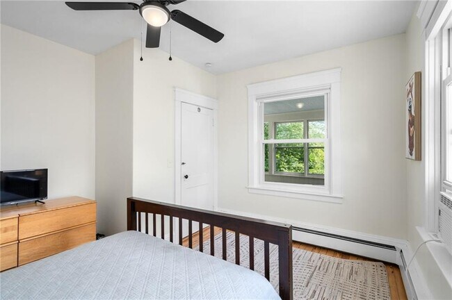 Building Photo - 83 Spring Ave