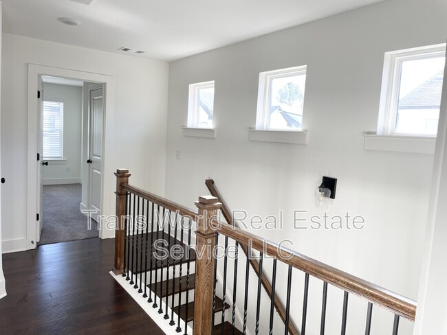 Building Photo - 146 N Auburn Landing Pl