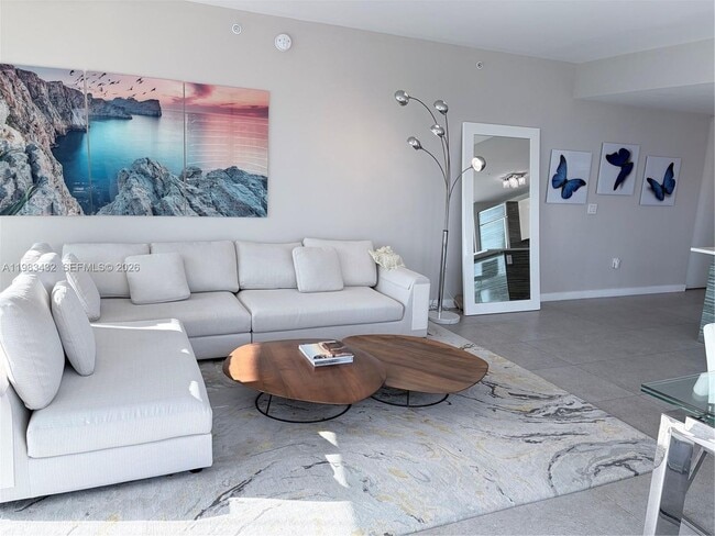 Building Photo - 460 NE 28th St