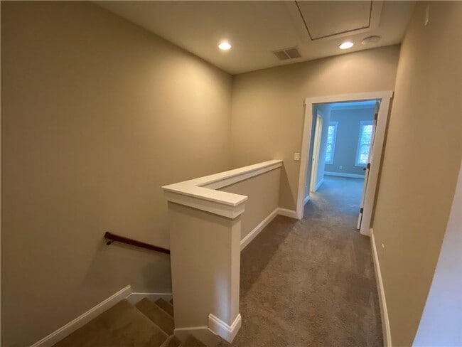 Building Photo - 2418 Gatebury Cir