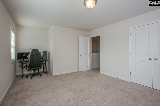 Building Photo - 240 Burbage Ct