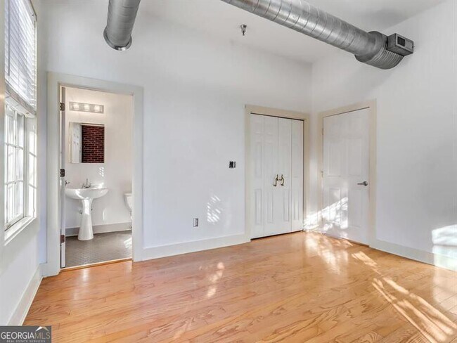 Building Photo - 1158 Ponce De Leon Ave NE