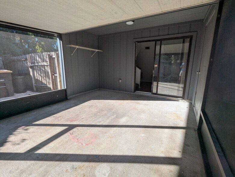 Building Photo - 5591 Greatpine Ln S