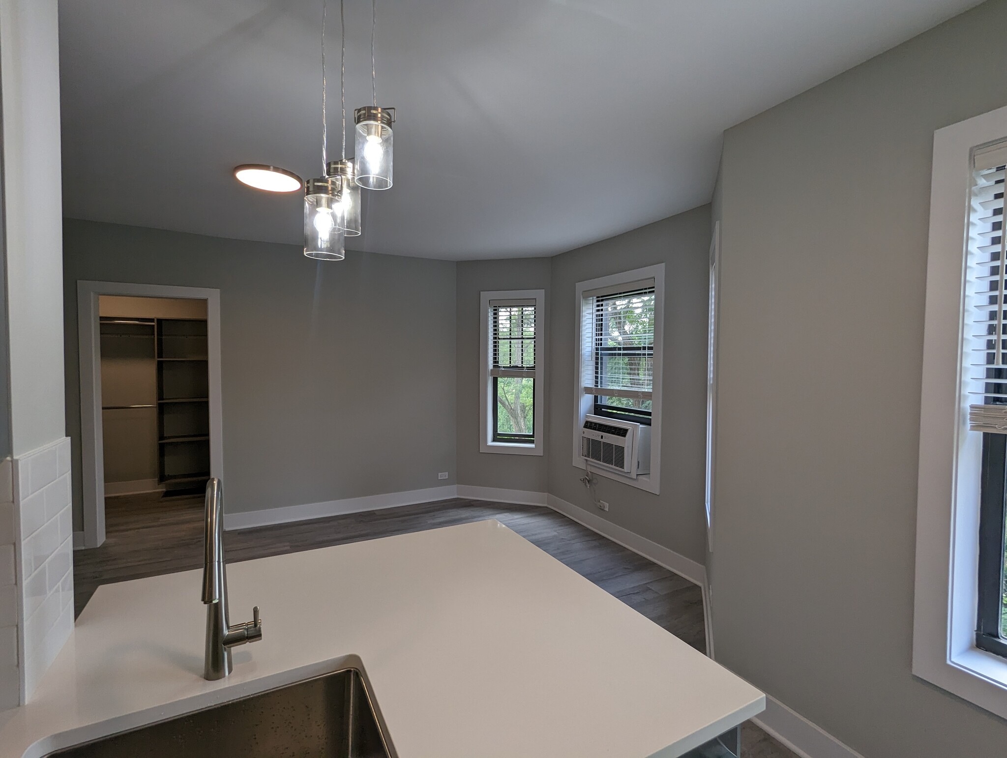 Building Photo - 372 Hazel Ave