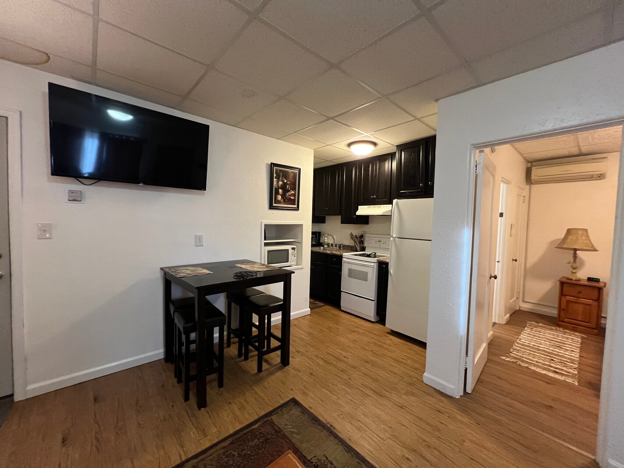 Building Photo - 1001 6th Ave N